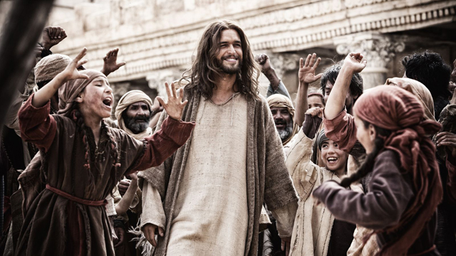 Diogo Morgado portrays Christ in scene from television miniseries "The Bible"