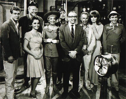 Sherwood Schwartz and the cast of "Gilligan's Island"