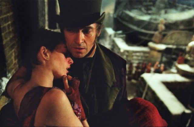 Anne Hathaway and Hugh Jackman in "Les Miséerables"