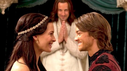  Kahlan Amnell and Richard Cypher marry, as Darken Rahl looks on